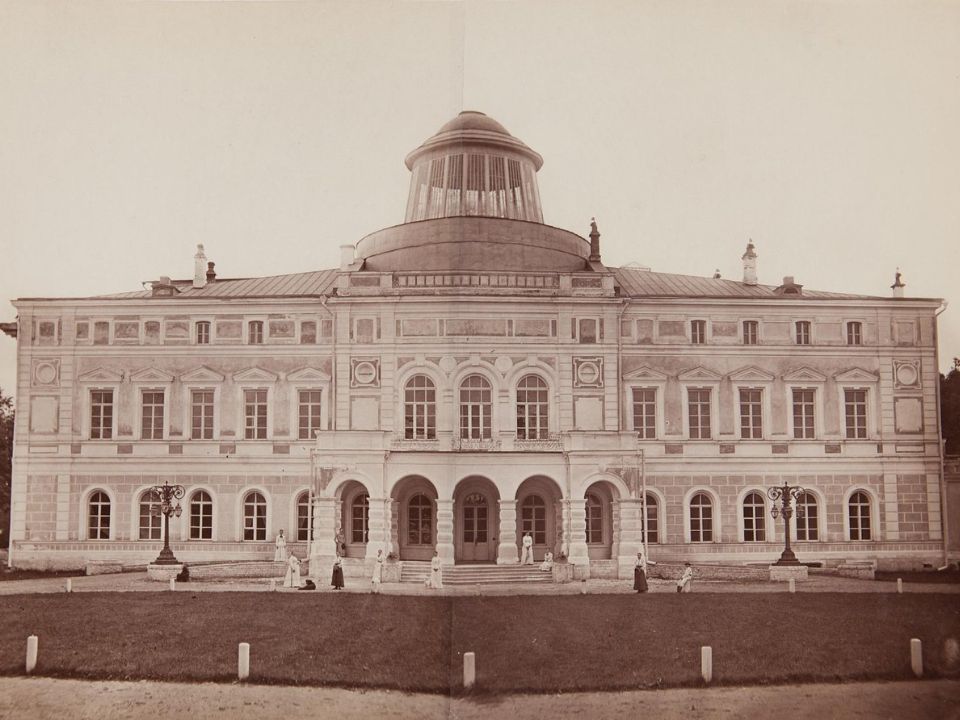 Усадьба Уваровых в Поречье, 1870-е. Фото из альбома «Поречье»